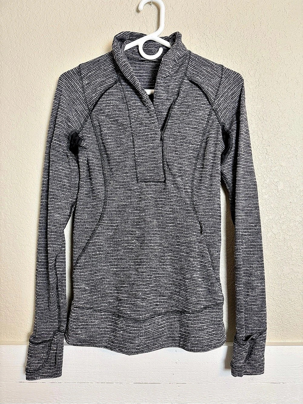 Lululemon Think Fast Pullover 4 Heathered Gray Stripe Black 1/4 Zip
